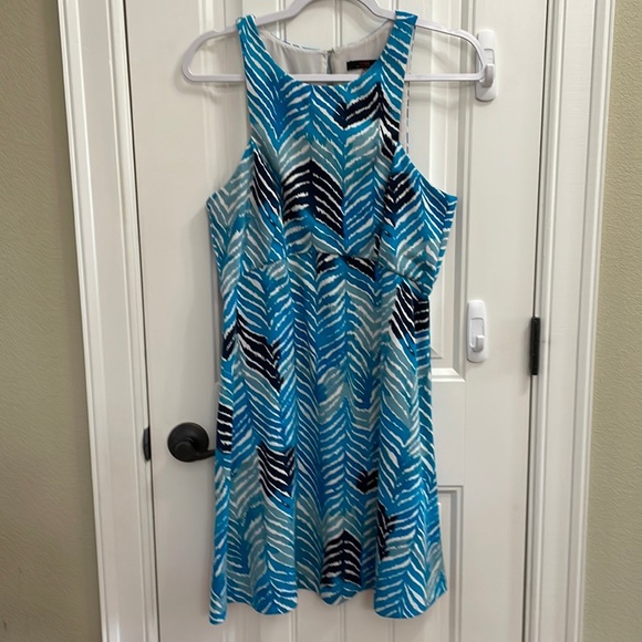 🦋TRINA TURK  blue zig zag dress.  10 - Picture 3 of 8